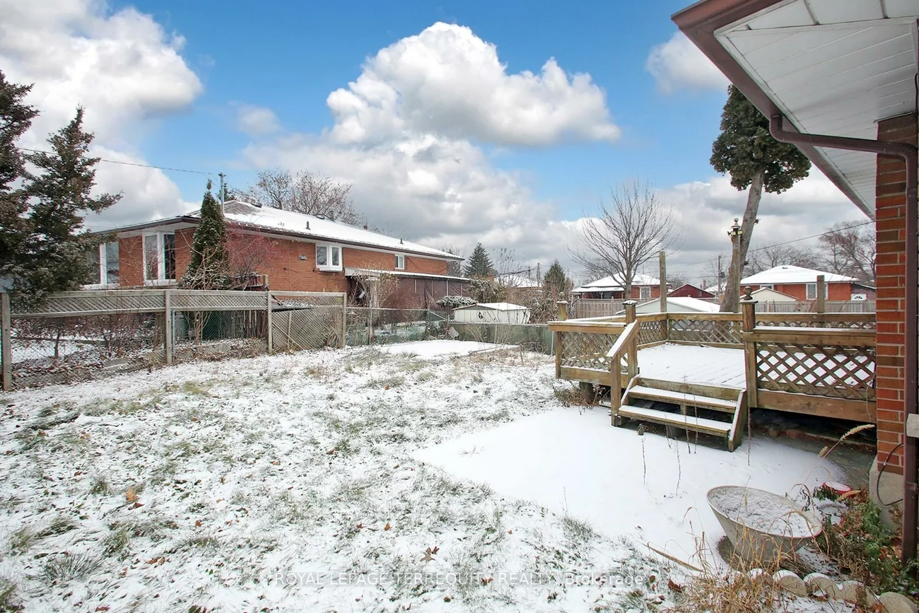 1, Barnes, Woburn, Toronto