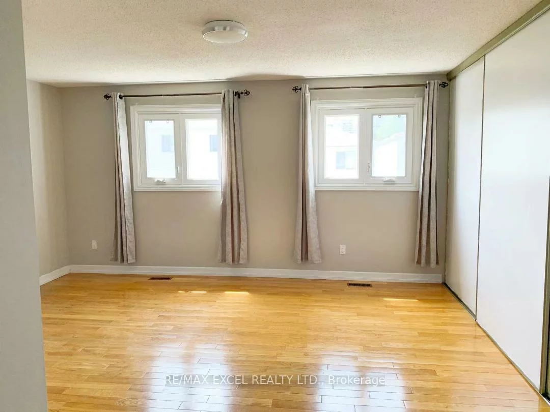 31, Enchanted Hills, Milliken, Toronto