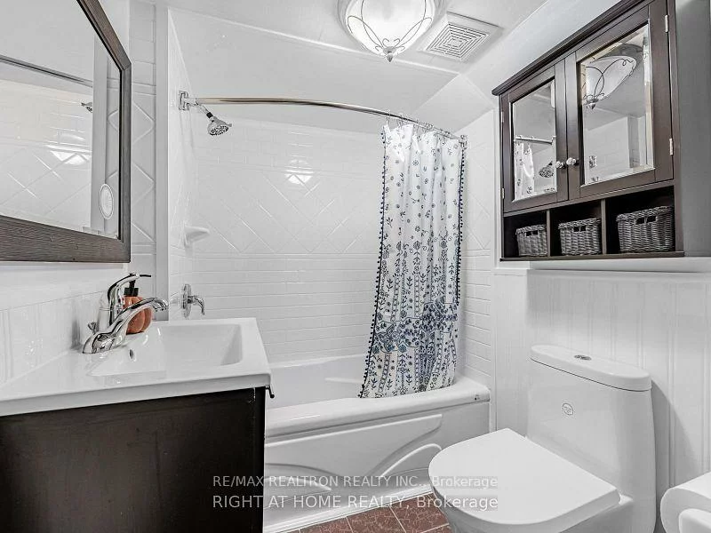 106, Mammoth Hall, Malvern, Toronto