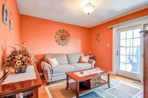 7, Wonderland, Morningside, Toronto