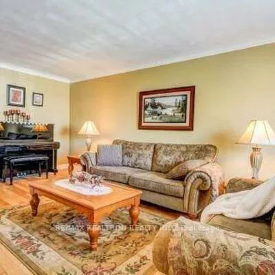 7, Wonderland, Morningside, Toronto