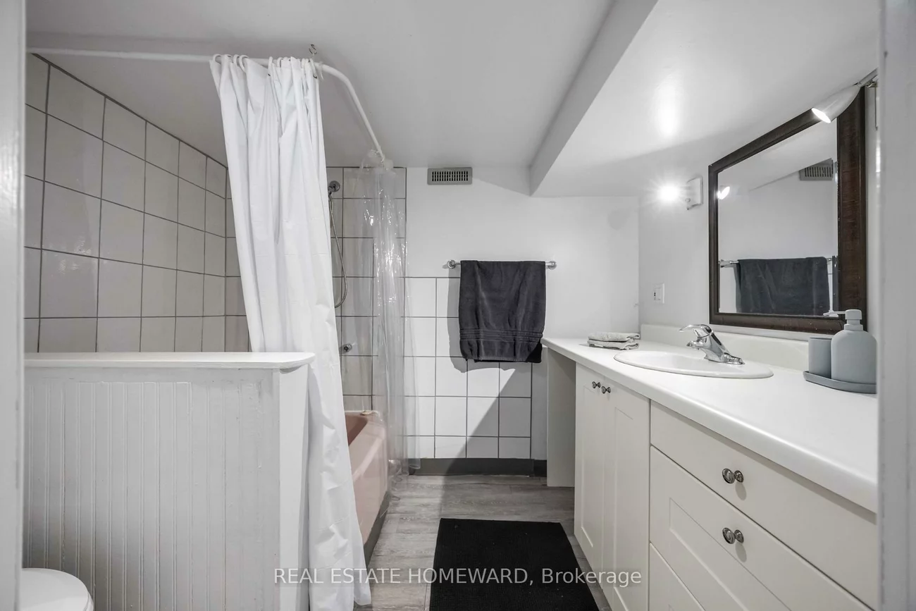 130, Kenilworth, The Beaches, Toronto