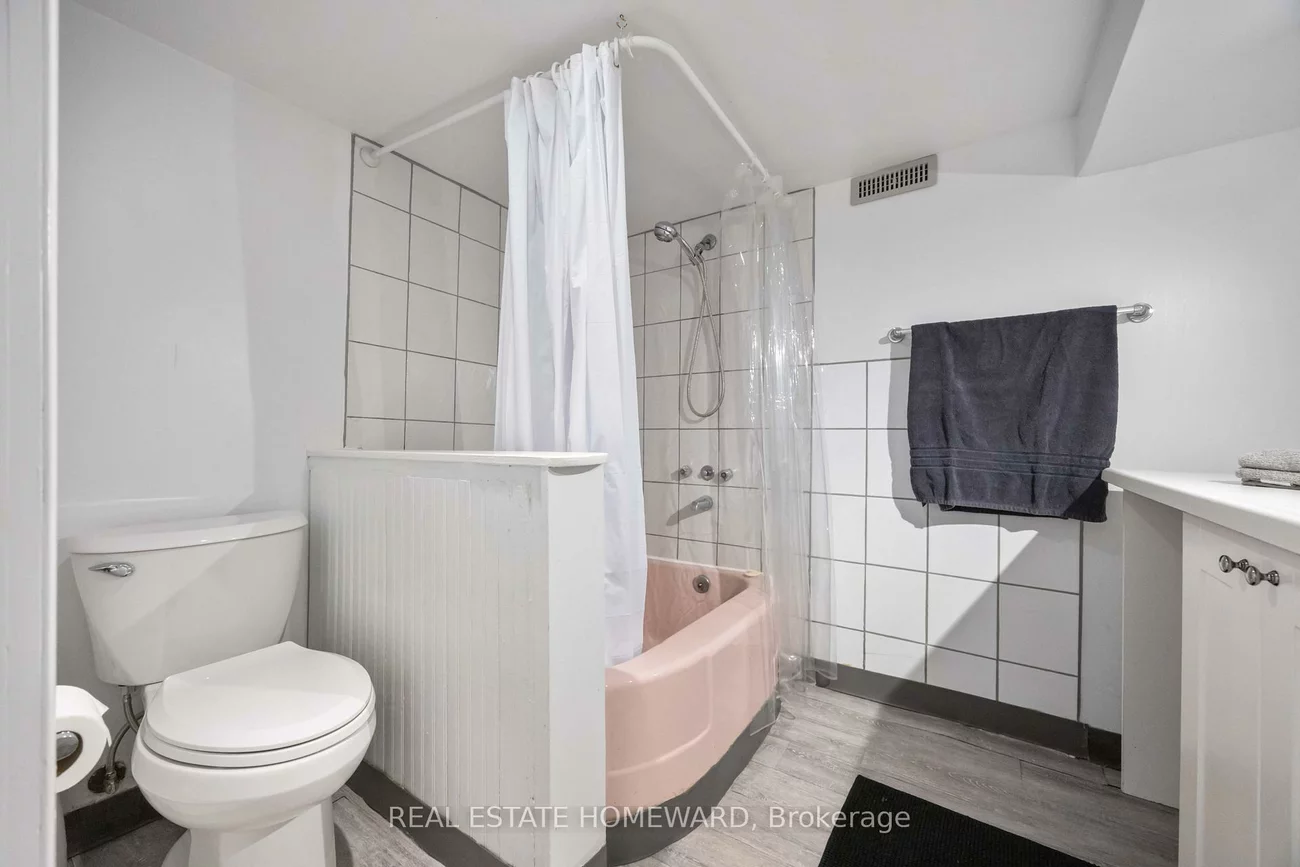 130, Kenilworth, The Beaches, Toronto