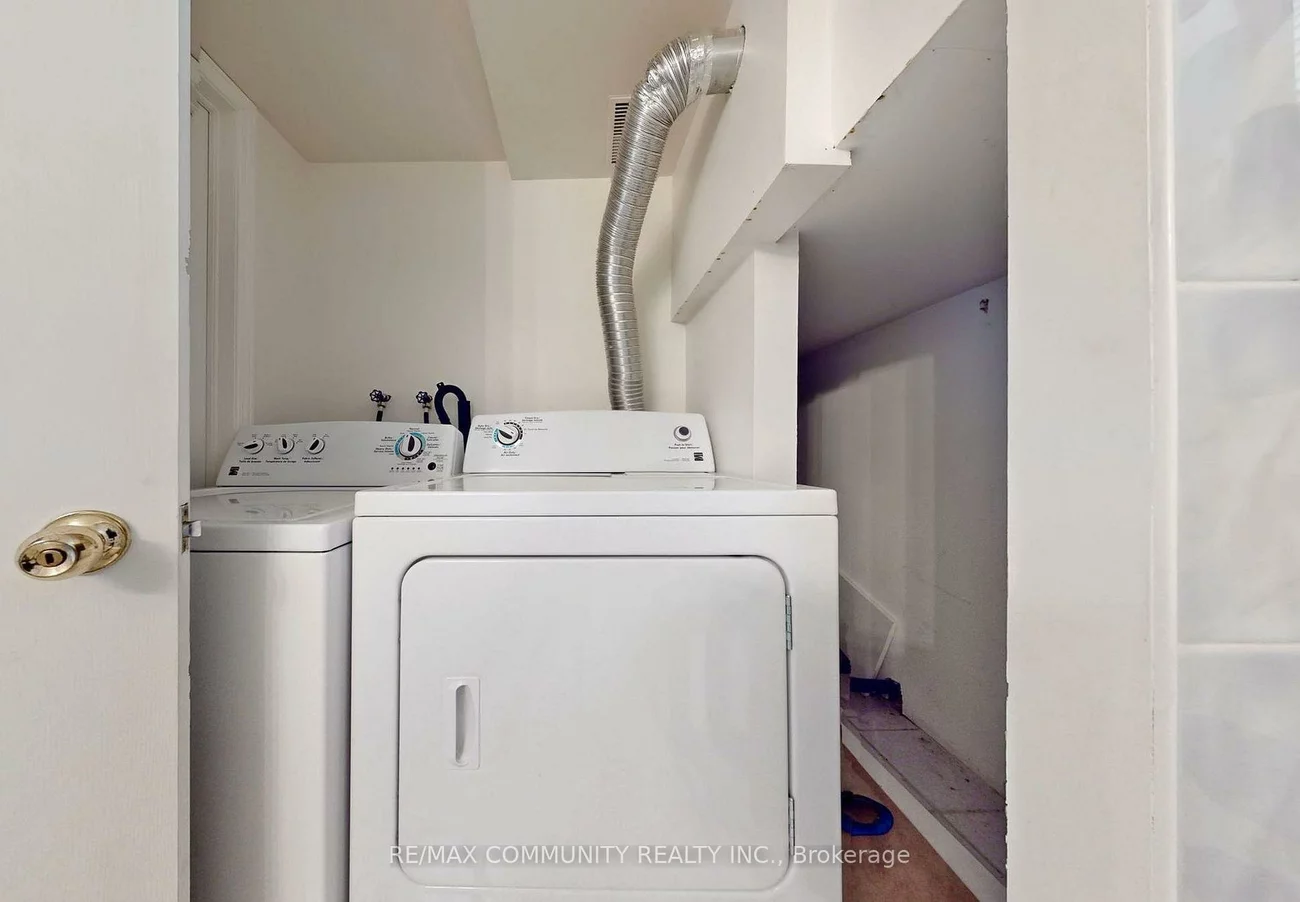 1, Applefield, Bendale, Toronto