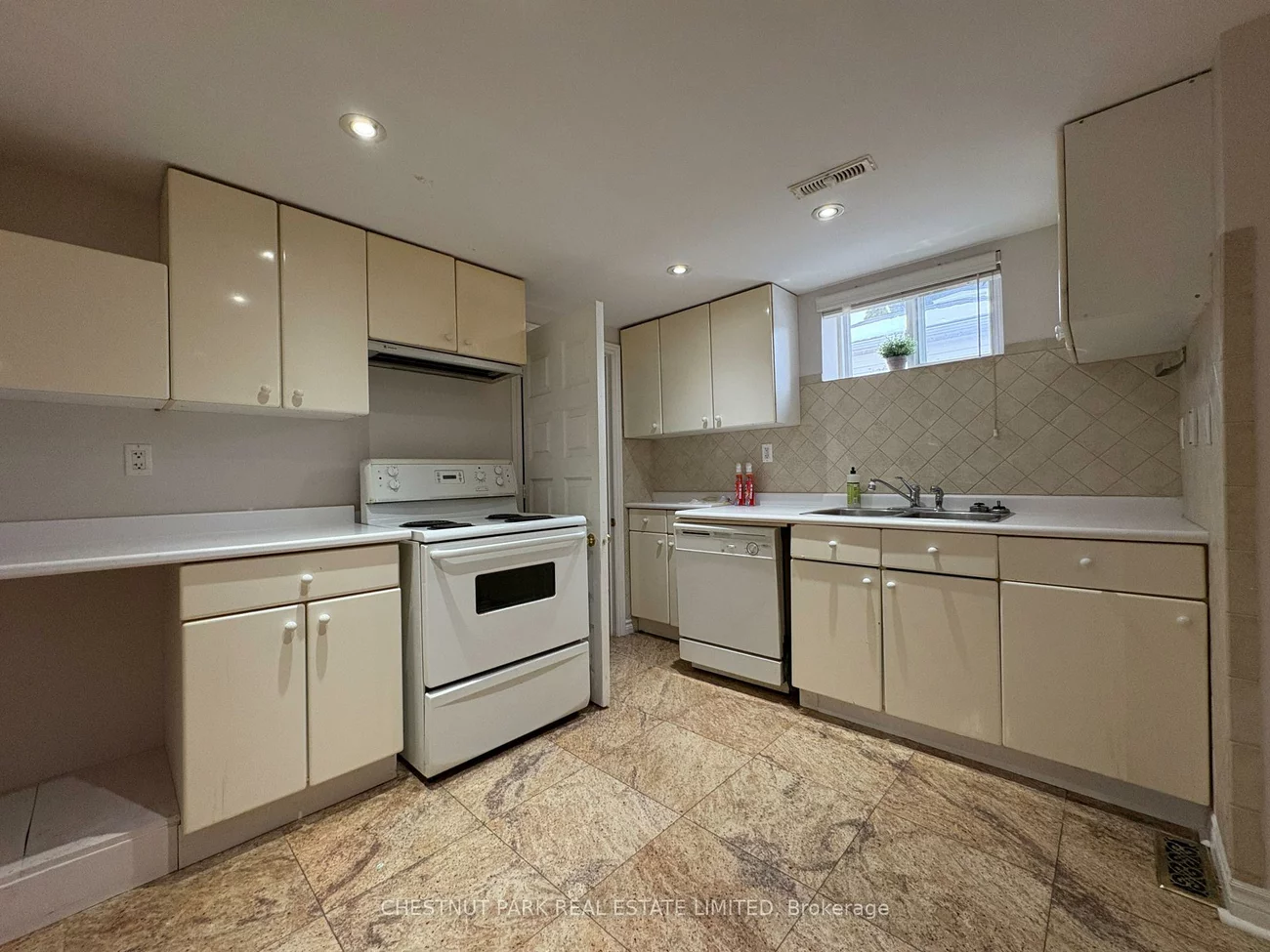 93, Surrey, Wexford-Maryvale, Toronto