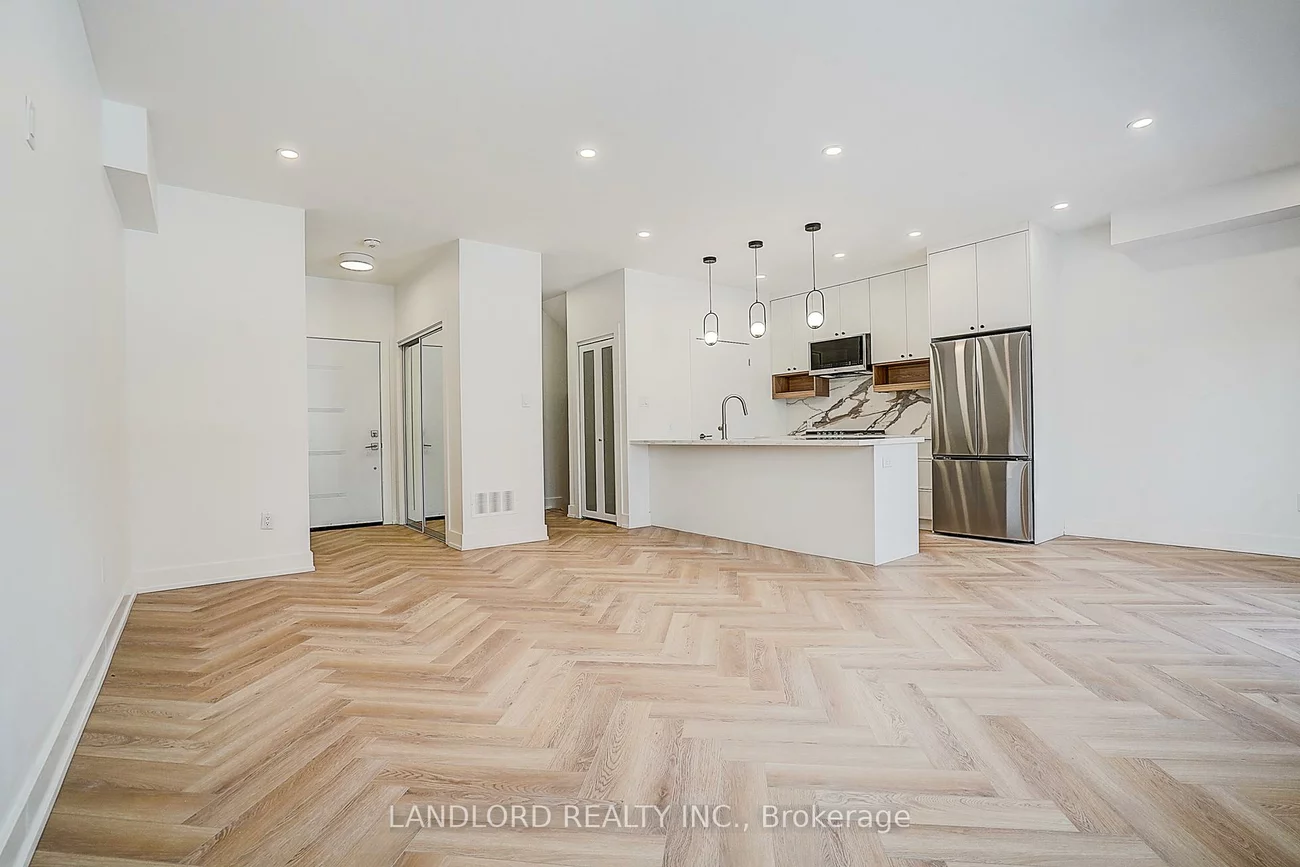 1146, Broadview, Broadview North, Toronto