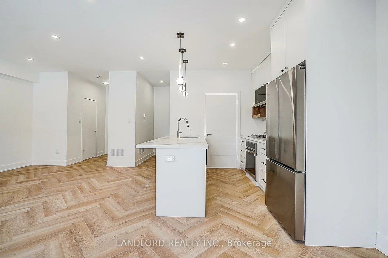 1146, Broadview, Broadview North, Toronto