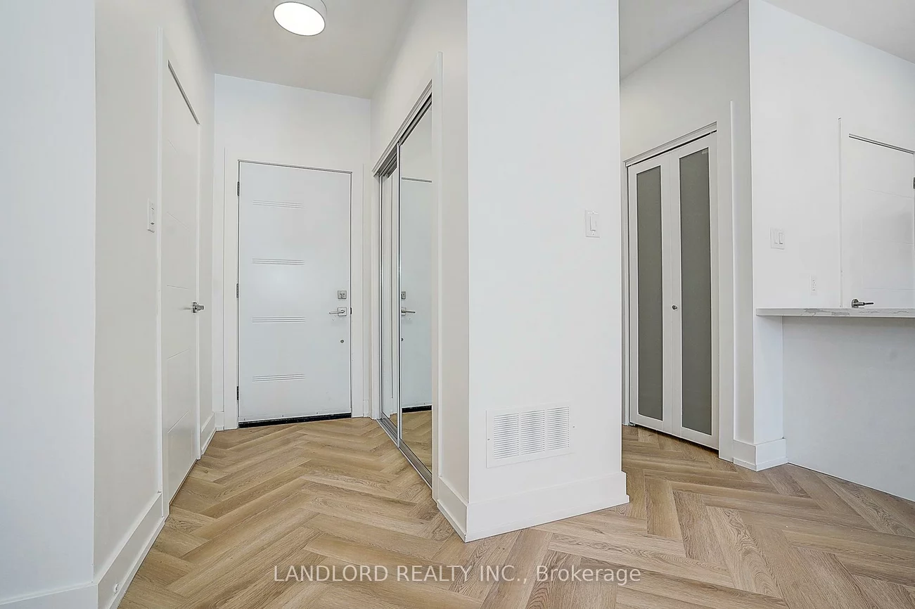 1146, Broadview, Broadview North, Toronto