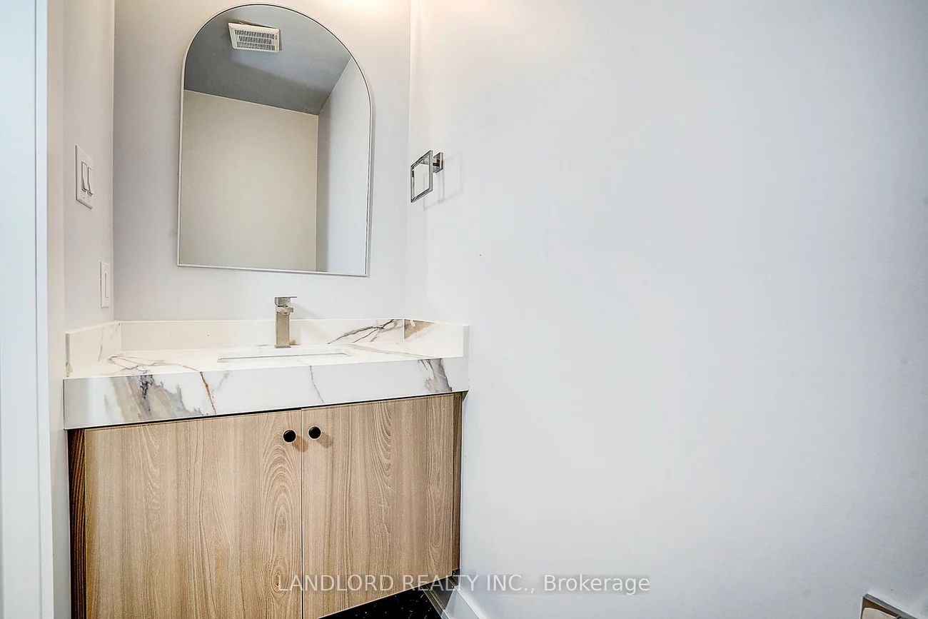 1146, Broadview, Broadview North, Toronto