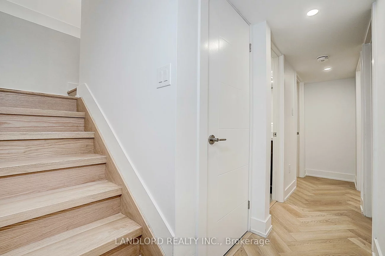 1146, Broadview, Broadview North, Toronto