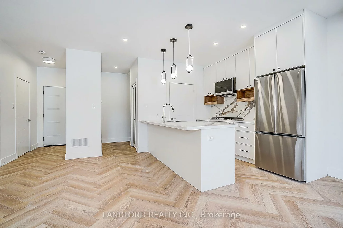 1146, Broadview, Broadview North, Toronto