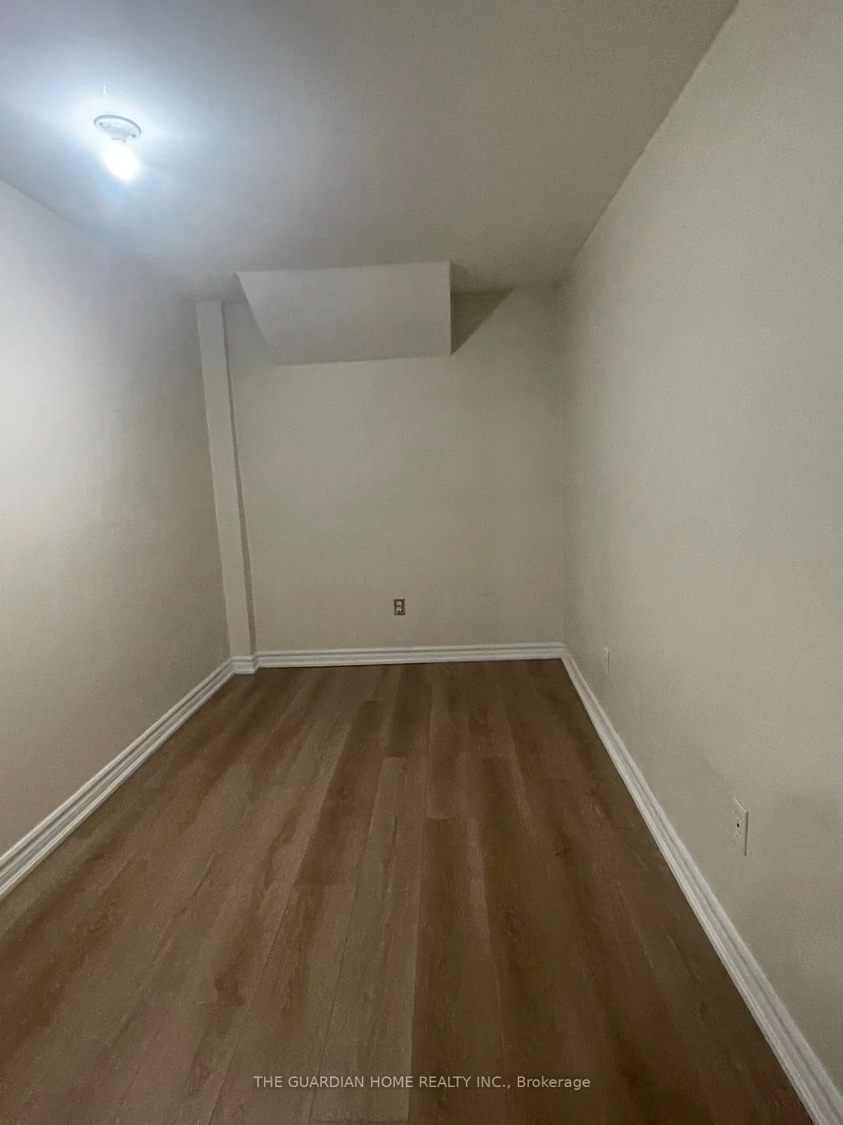 30, Lamay, Rouge E11, Toronto