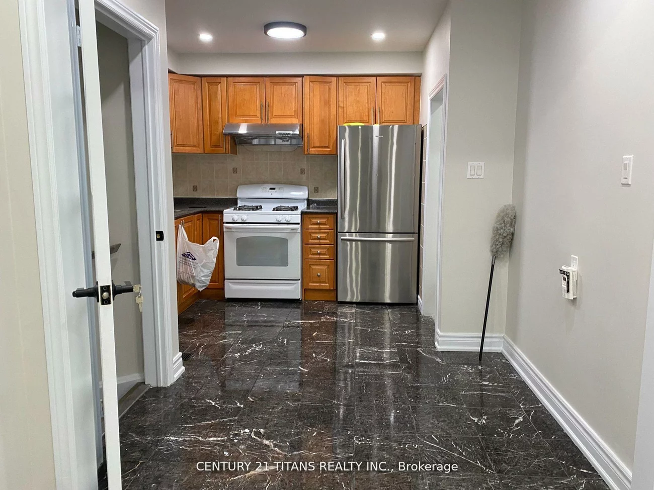 26, Stephenfrank, Bendale, Toronto