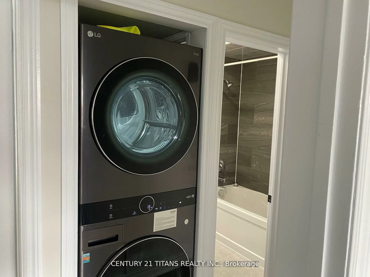 26, Stephenfrank, Bendale, Toronto