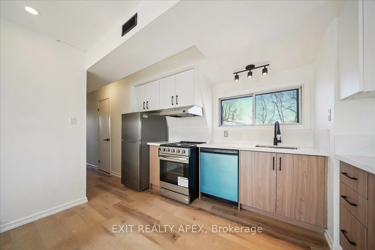 343, Greenwood, Greenwood-Coxwell, Toronto