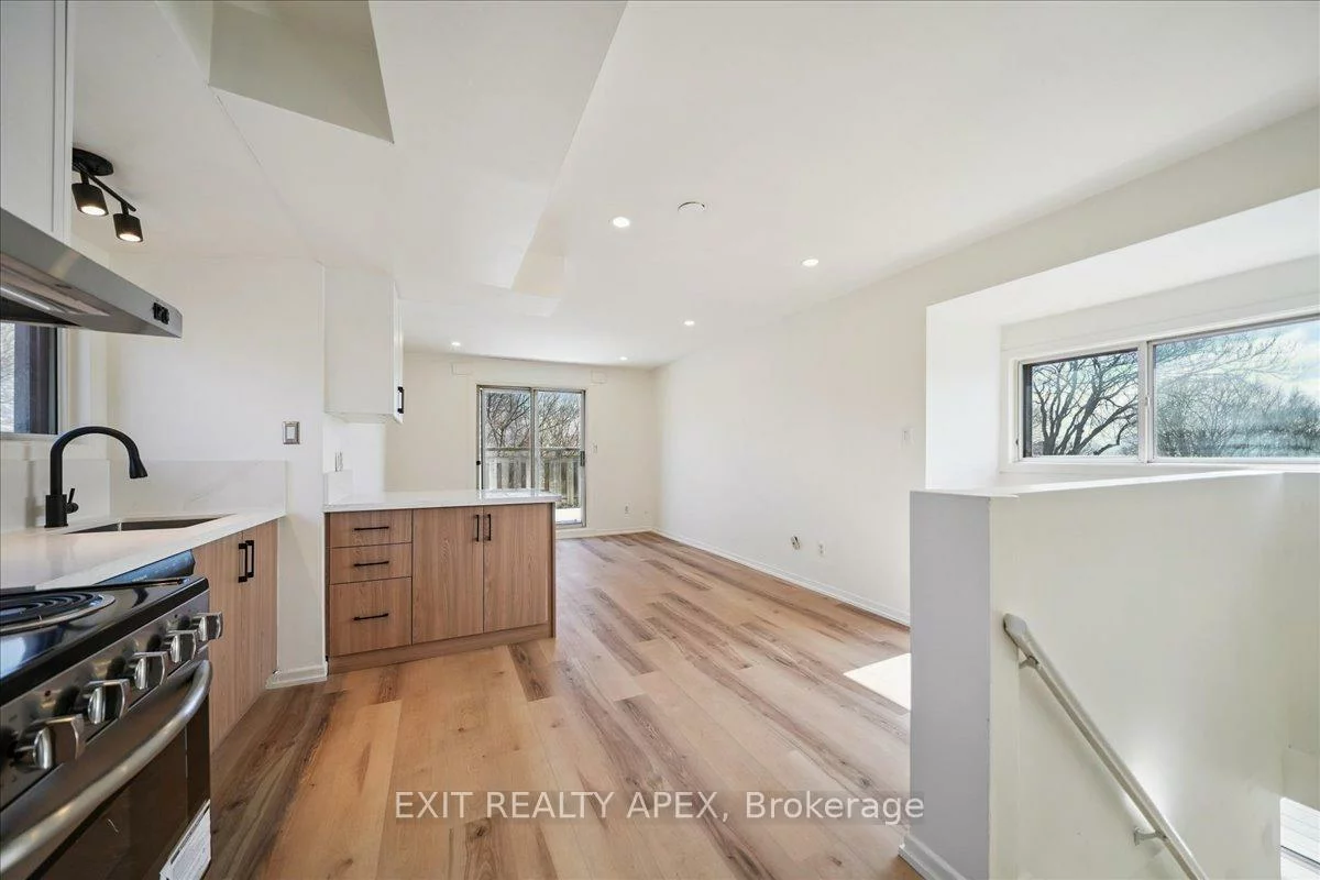 343, Greenwood, Greenwood-Coxwell, Toronto