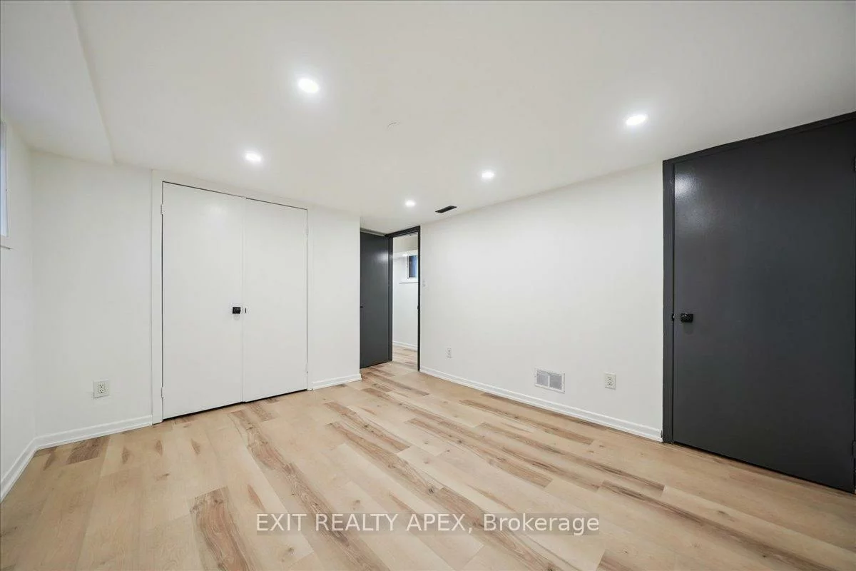 343, Greenwood, Greenwood-Coxwell, Toronto