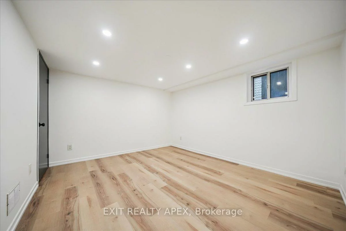 343, Greenwood, Greenwood-Coxwell, Toronto