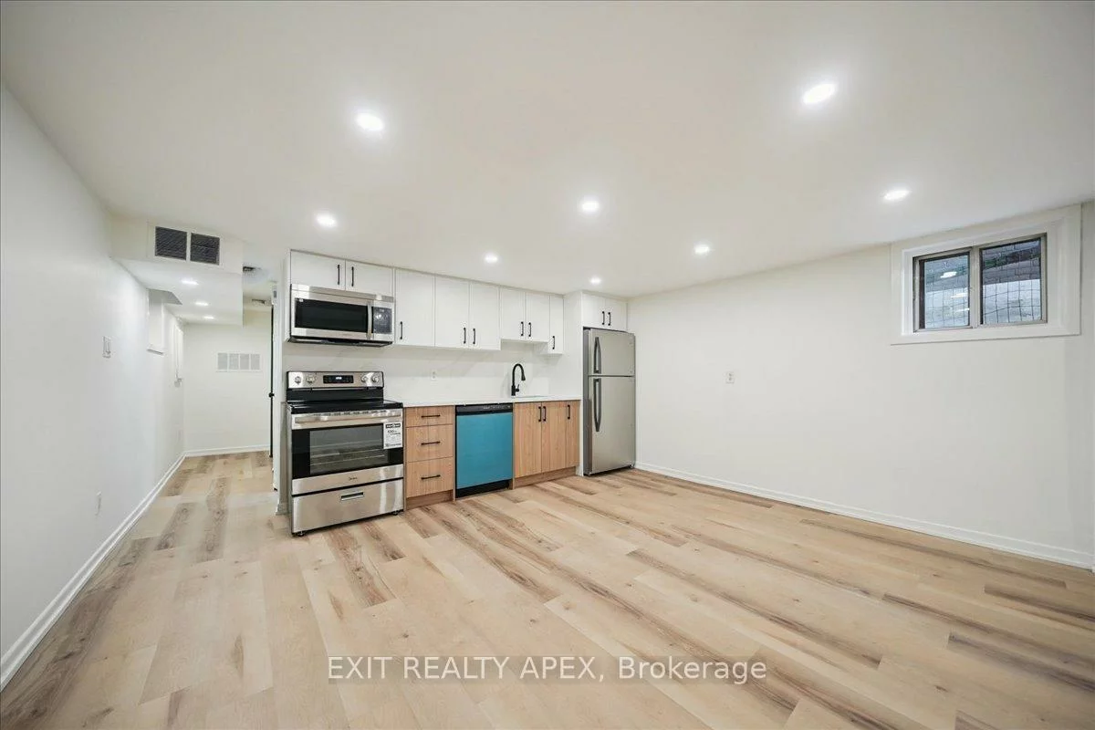 343, Greenwood, Greenwood-Coxwell, Toronto