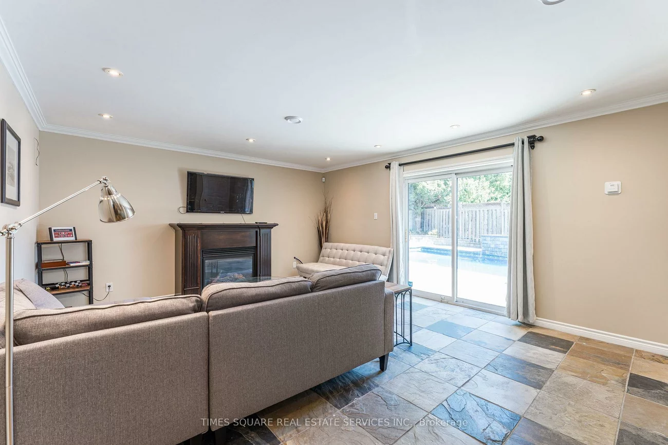 16, Abbottswood, Bendale, Toronto