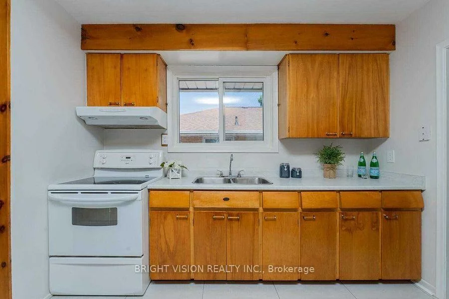 29, Stoney Creek, West Hill, Toronto