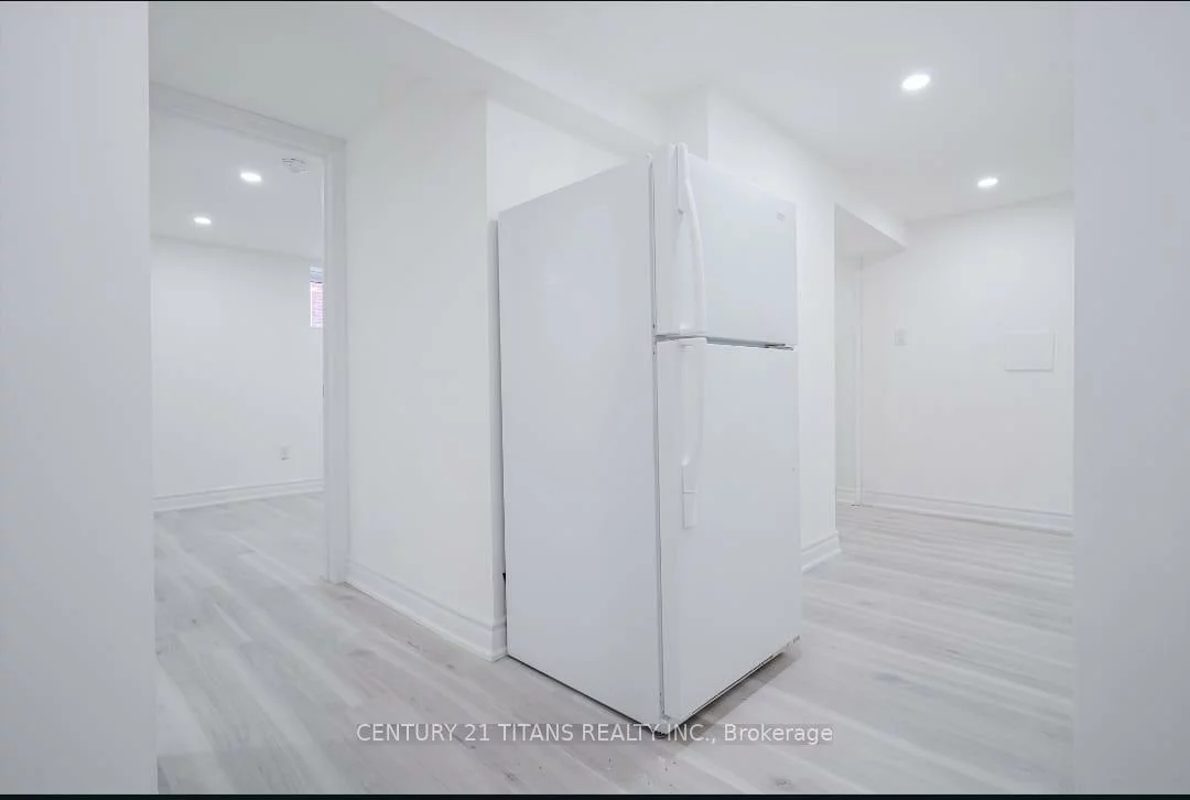 114, Benjamin, Kennedy Park, Toronto