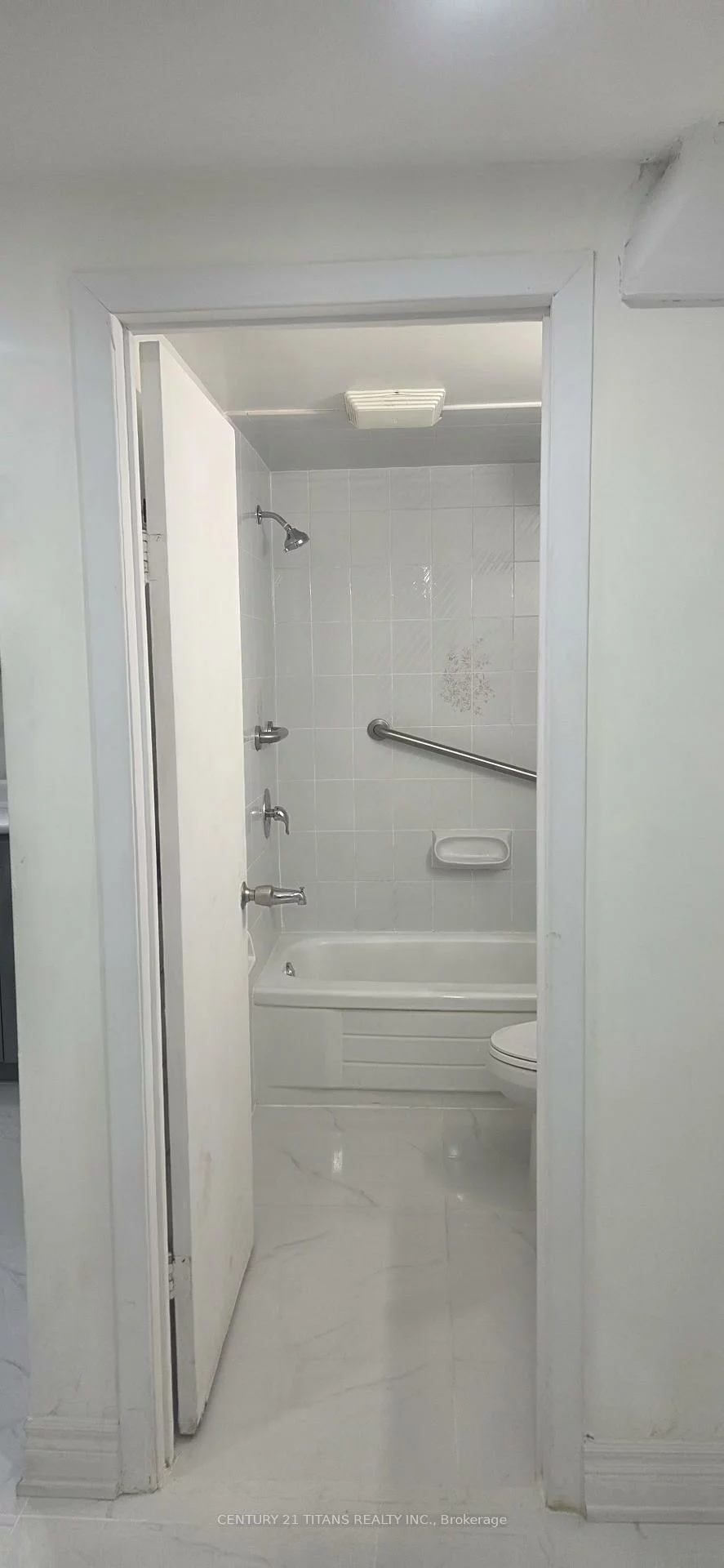 114, Benjamin, Kennedy Park, Toronto