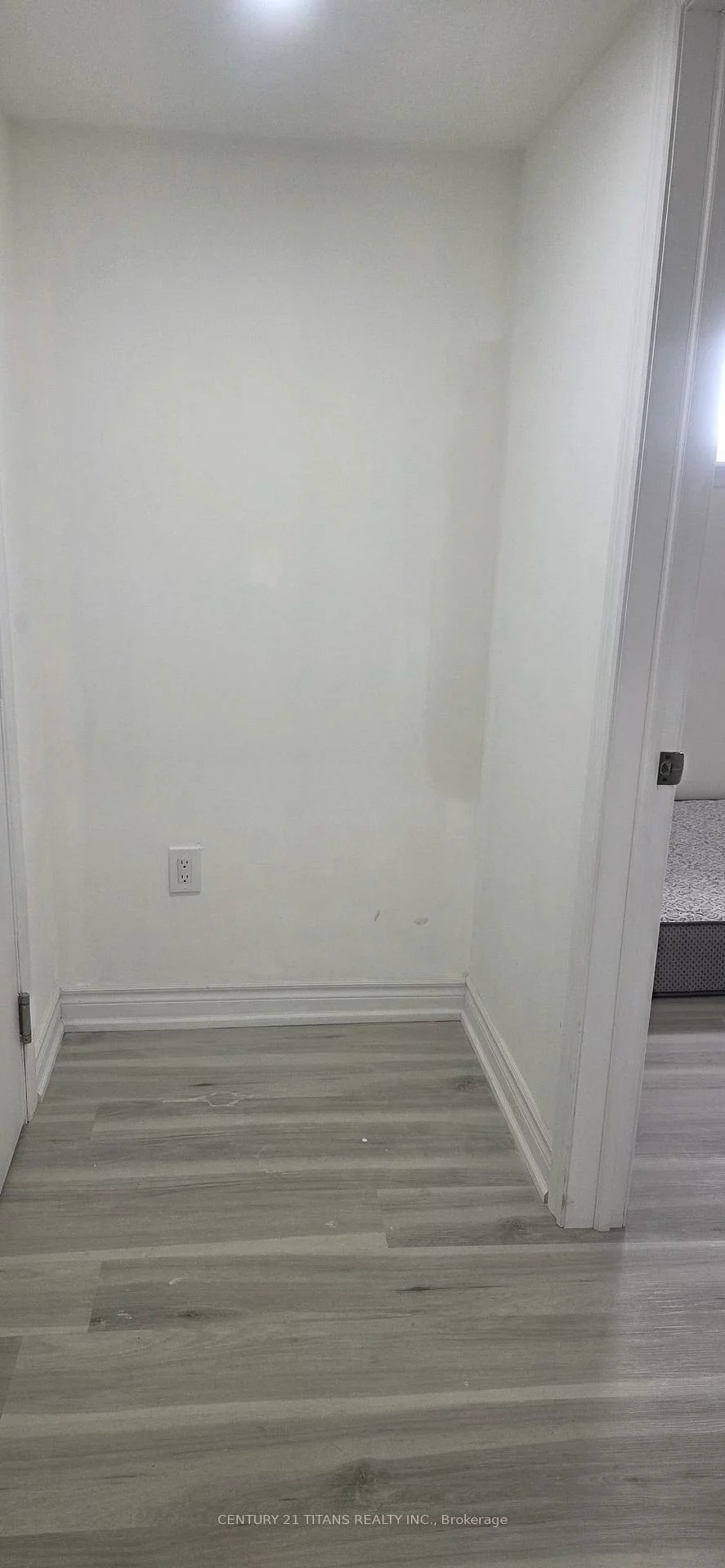 114, Benjamin, Kennedy Park, Toronto