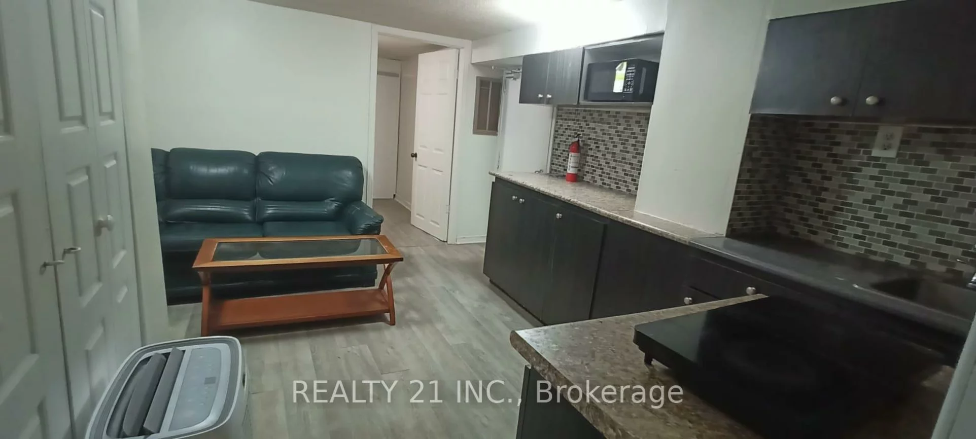 571, Danforth, Clairlea-Birchmount, Toronto