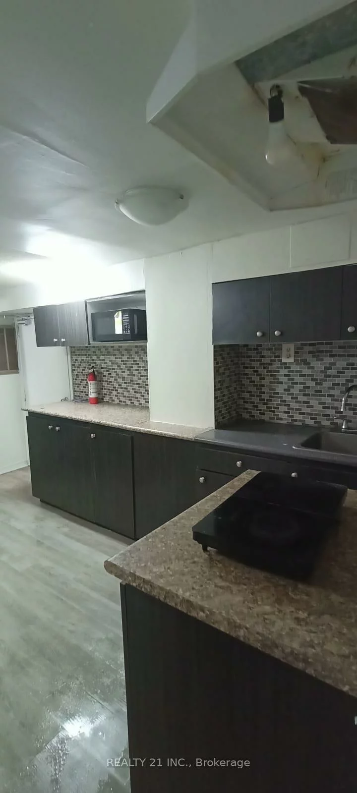 571, Danforth, Clairlea-Birchmount, Toronto