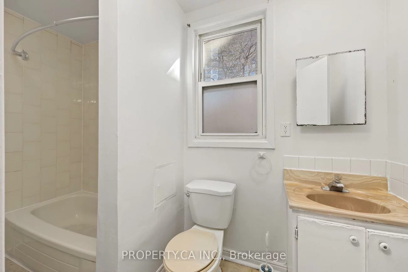 120, Stephenson, East End-Danforth, Toronto