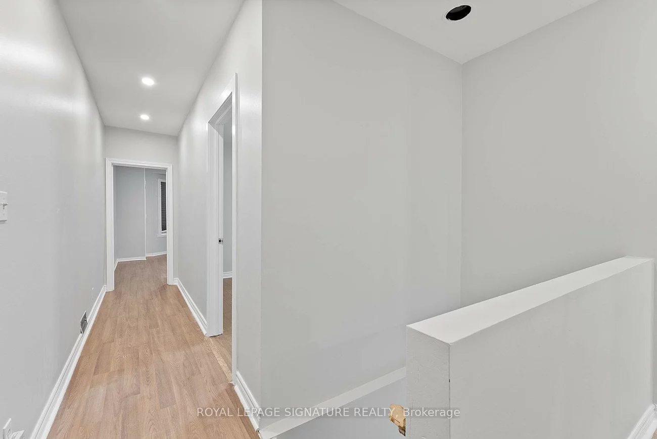 233, Greenwood, Greenwood-Coxwell, Toronto