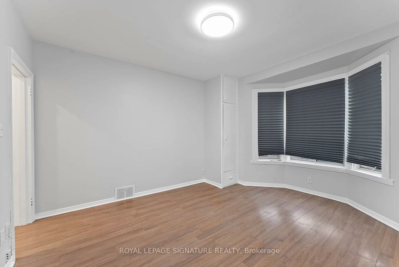 233, Greenwood, Greenwood-Coxwell, Toronto