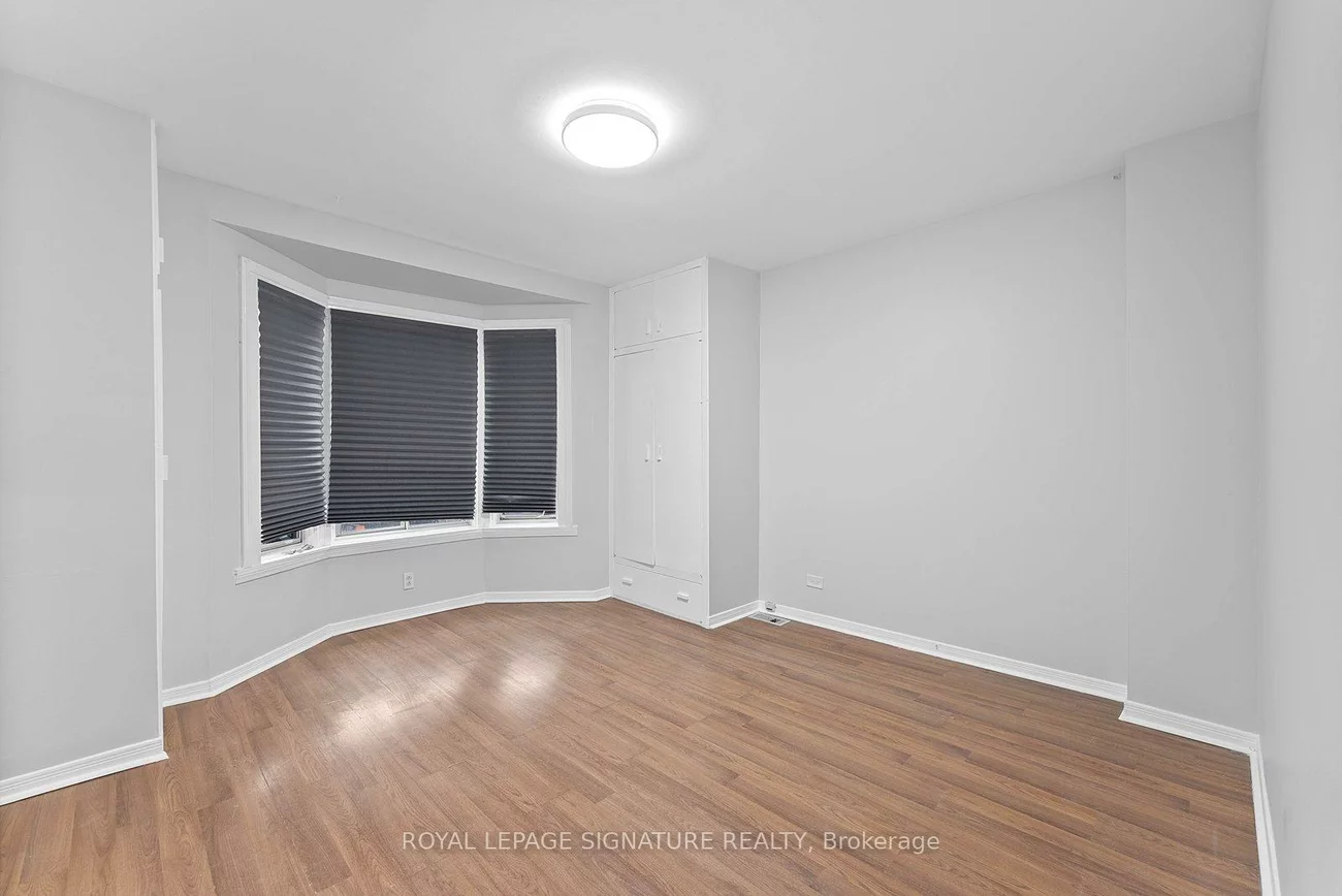 233, Greenwood, Greenwood-Coxwell, Toronto