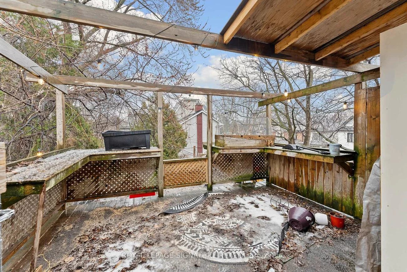 233, Greenwood, Greenwood-Coxwell, Toronto