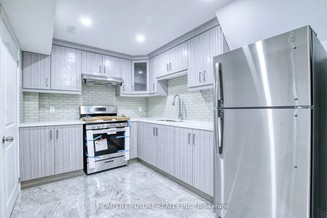 221, Hupfield, Malvern, Toronto