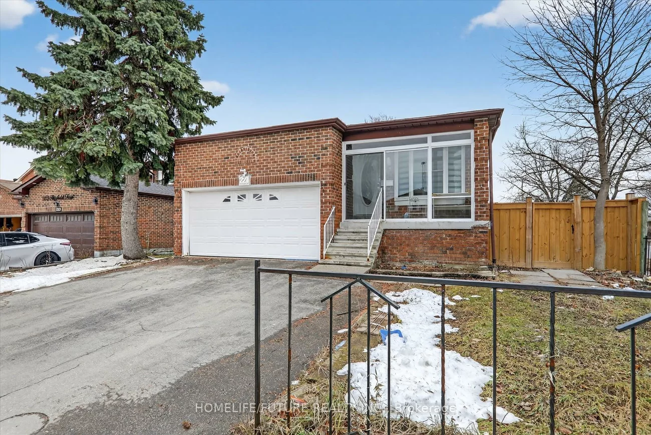 221, Hupfield, Malvern, Toronto