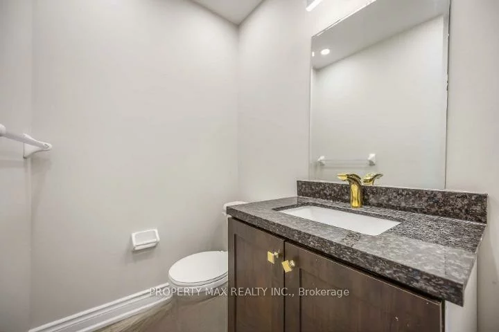 26, Salamander, Rouge E11, Toronto