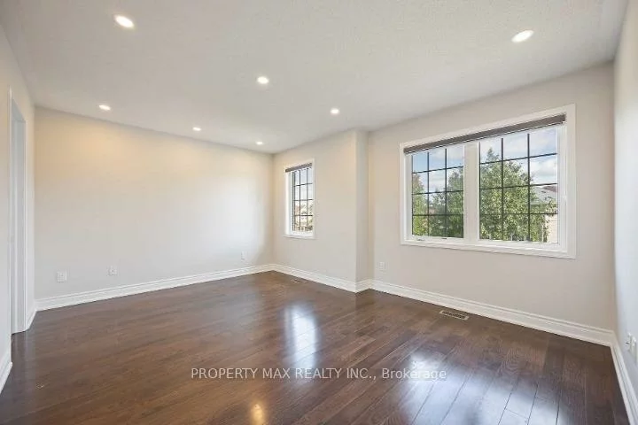 26, Salamander, Rouge E11, Toronto