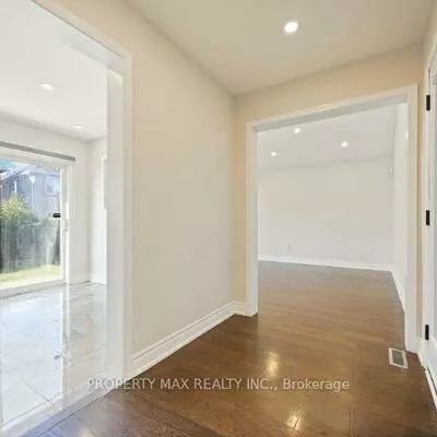 26, Salamander, Rouge E11, Toronto