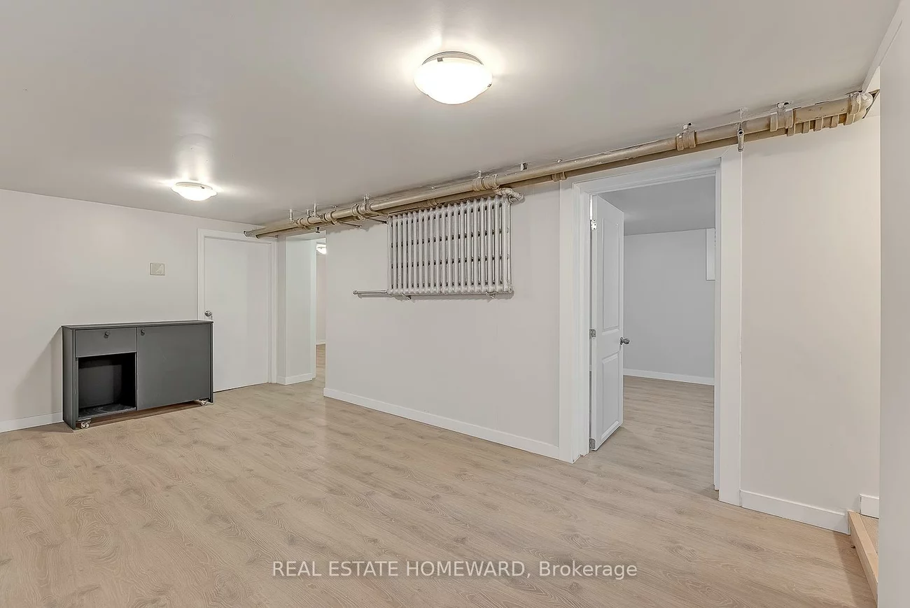 42, Bexhill, Clairlea-Birchmount, Toronto