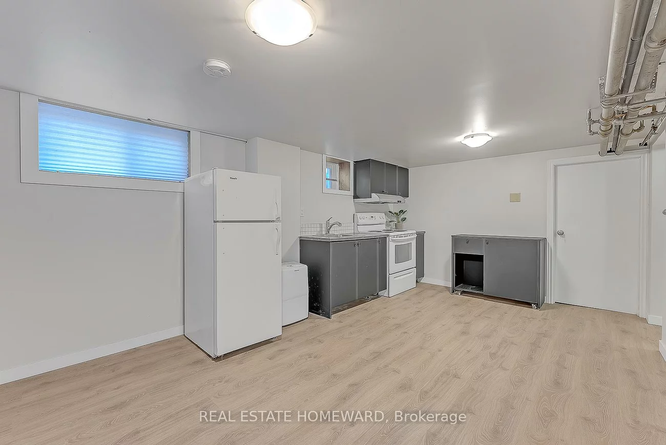 42, Bexhill, Clairlea-Birchmount, Toronto