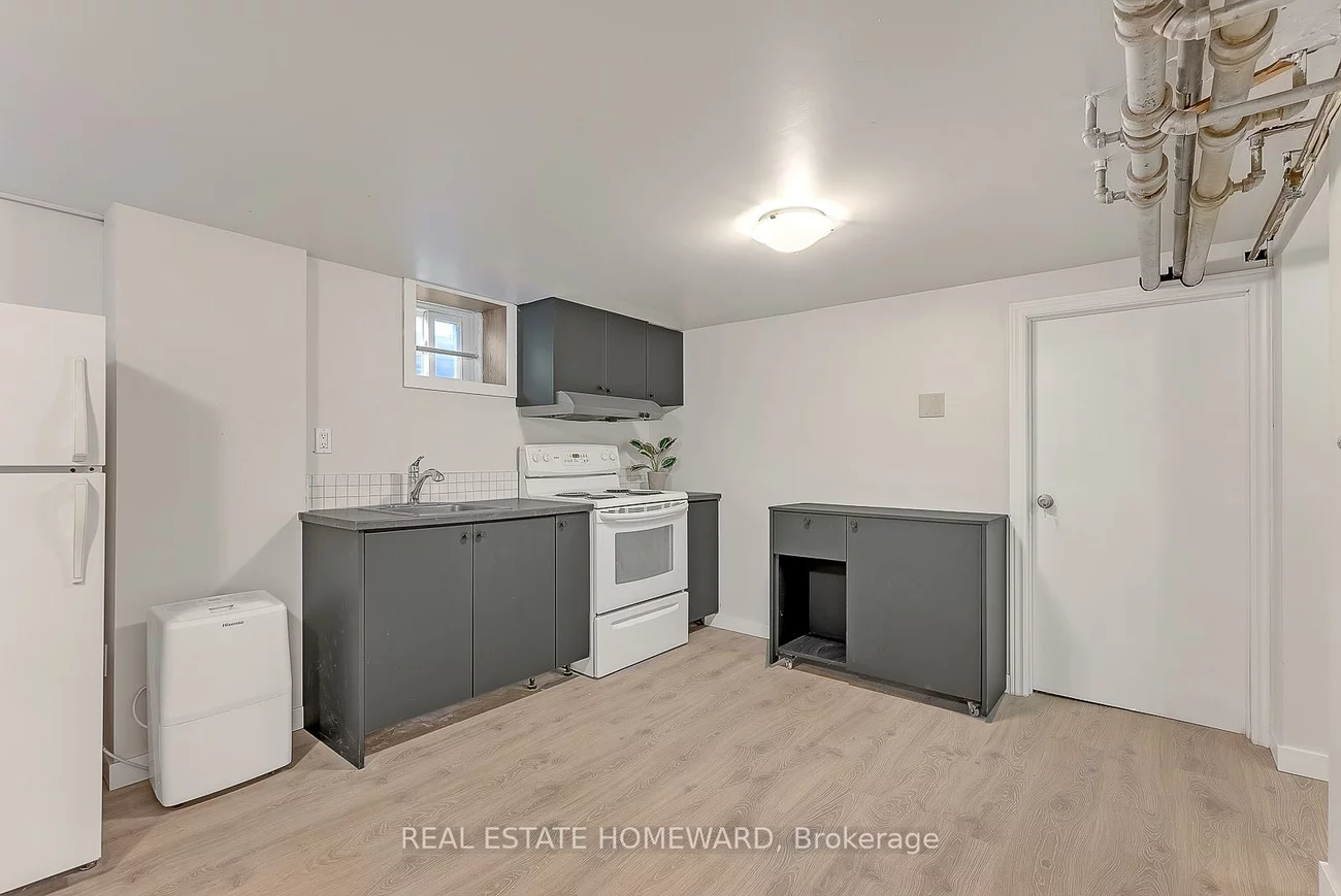 42, Bexhill, Clairlea-Birchmount, Toronto