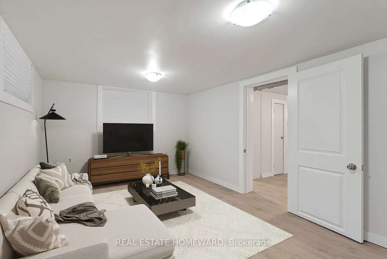 42, Bexhill, Clairlea-Birchmount, Toronto