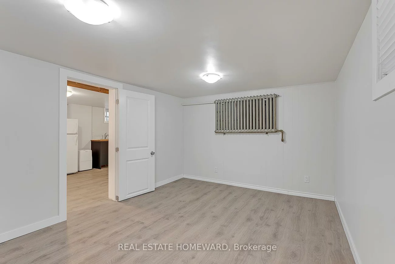 42, Bexhill, Clairlea-Birchmount, Toronto