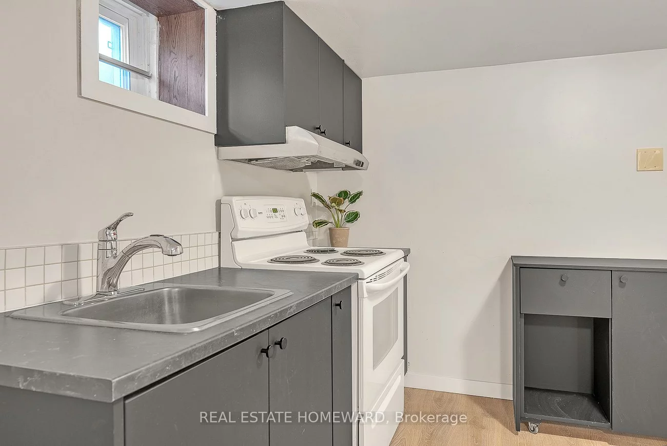 42, Bexhill, Clairlea-Birchmount, Toronto