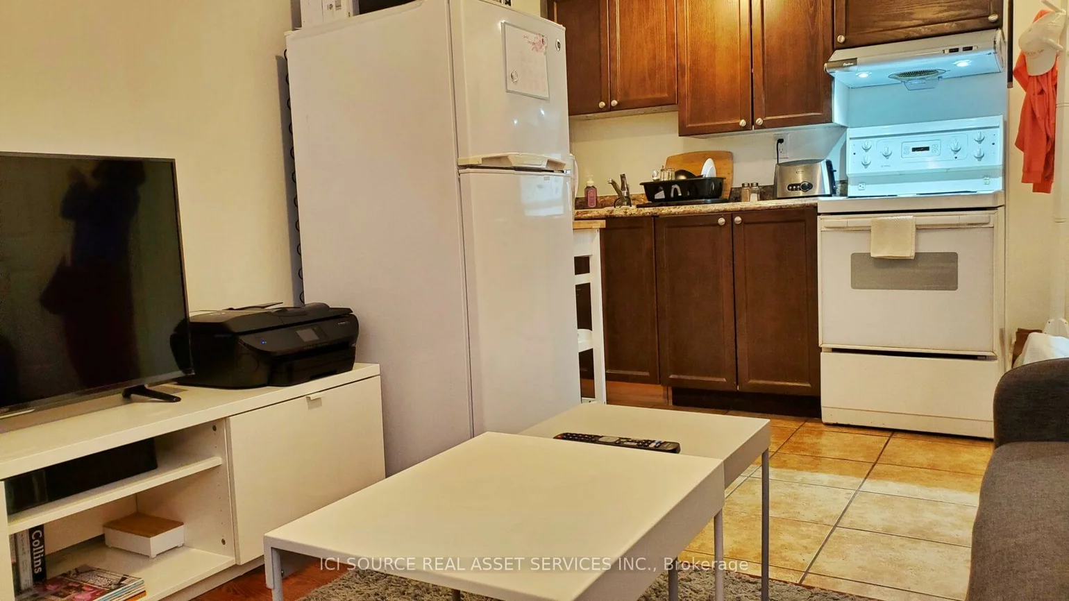 37, Lynnbrook, Woburn, Toronto