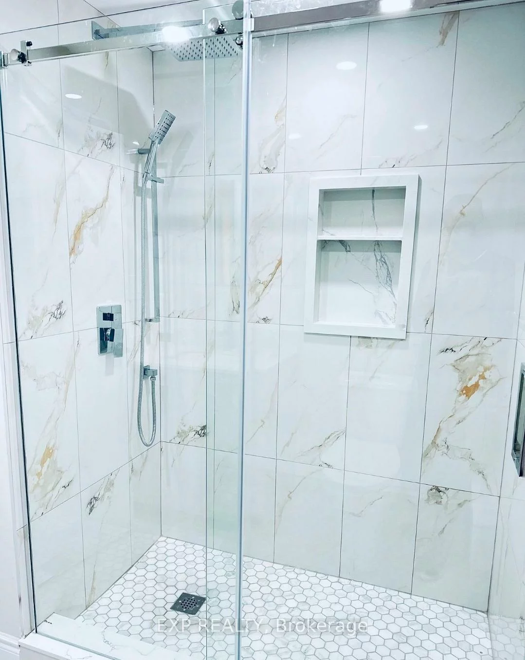 36, Castor, Woburn, Toronto