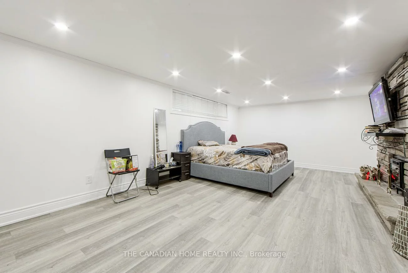 70, Moraine Hill MAIN, Tam O'Shanter-Sullivan, Toronto