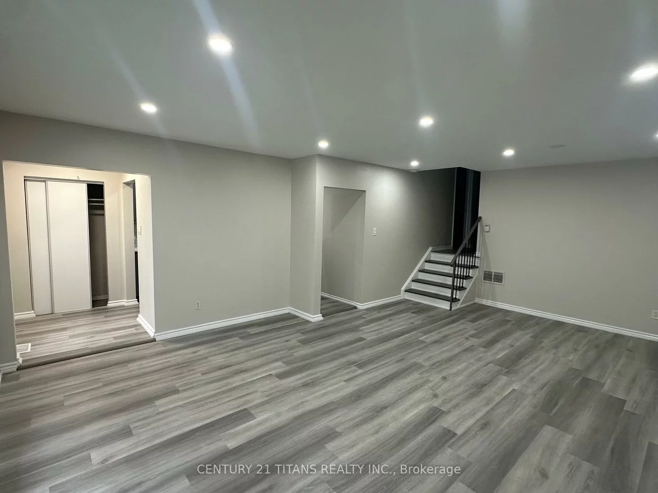 24, Bailey, Woburn, Toronto